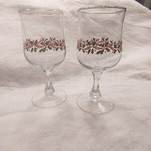 Vintage Libbey Holly Berry Christmas Holiday Wine Glasses Set of 2